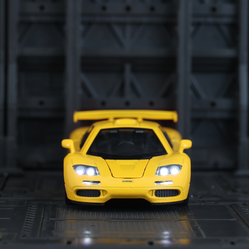 Decor Lighting Returns - 1:32 simulasi model supercar McLaren F1