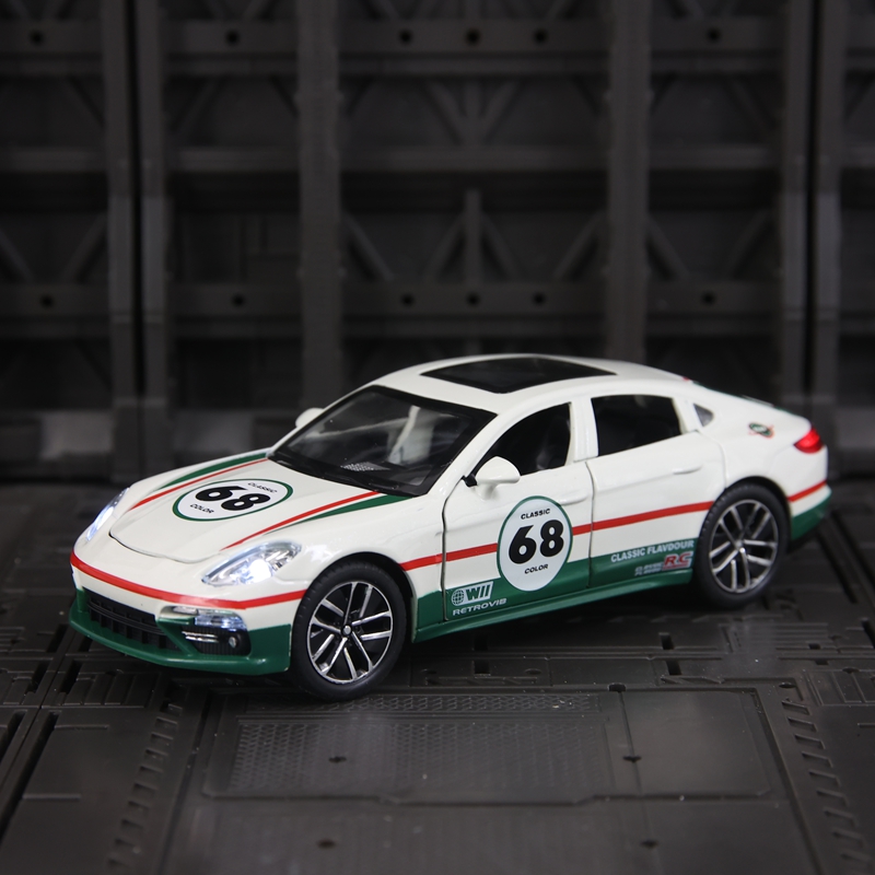 Decor Lighting Returns - 1:32 Model Mobil Porsche Panamera Track
