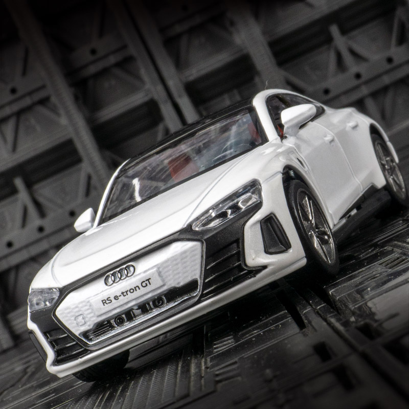 1: Model mobil Audi RS e-tron  - Decor Lighting Returns ulasan dan harga